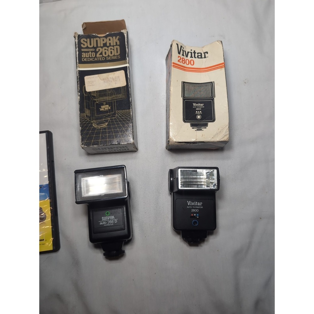 Huge Lot Vintage Camera Equipment Kodak Polaroid Cannon Flashes Cameras Lenses - Picture 14 of 15